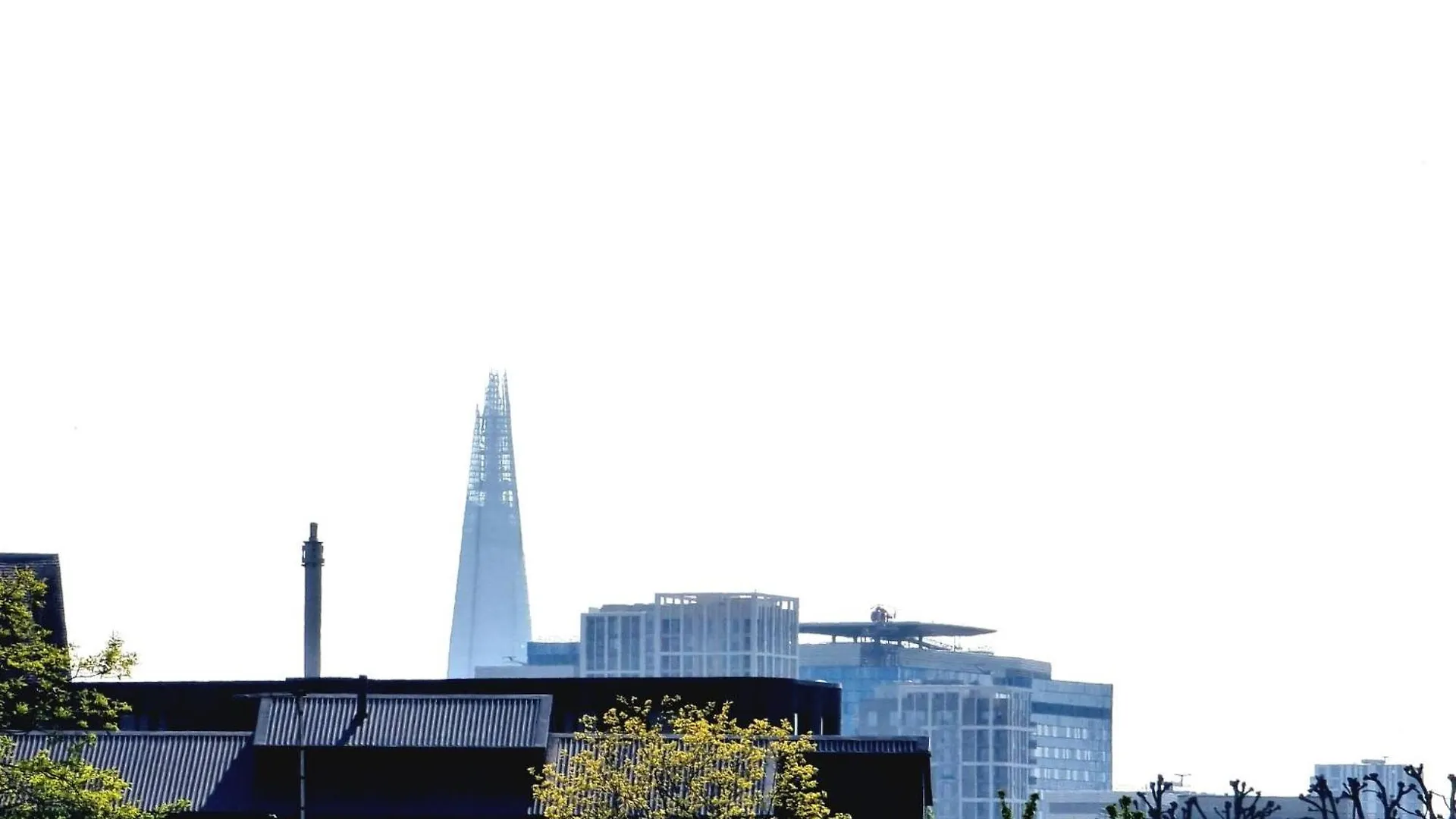 Evo View - 1 Bed Apartment - Stunning Views 3 Mins Walk Mile End Station London