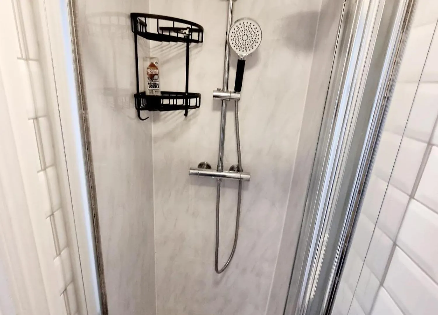 Evo View - 1 Bed Apartment - Stunning Views 3 Mins Walk Mile End Station London United Kingdom