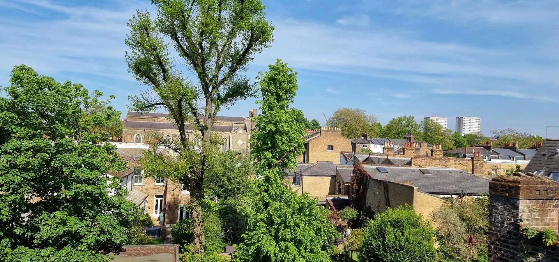 Evo View - 1 Bed Apartment - Stunning Views 3 Mins Walk Mile End Station London