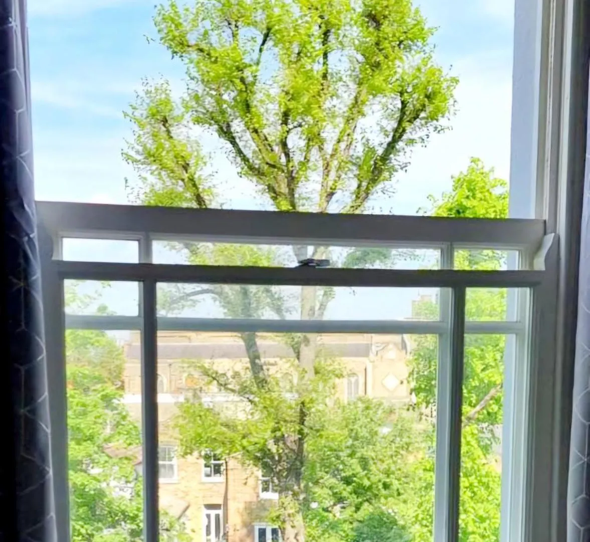 Evo View - 1 Bed Apartment - Stunning Views 3 Mins Walk Mile End Station London